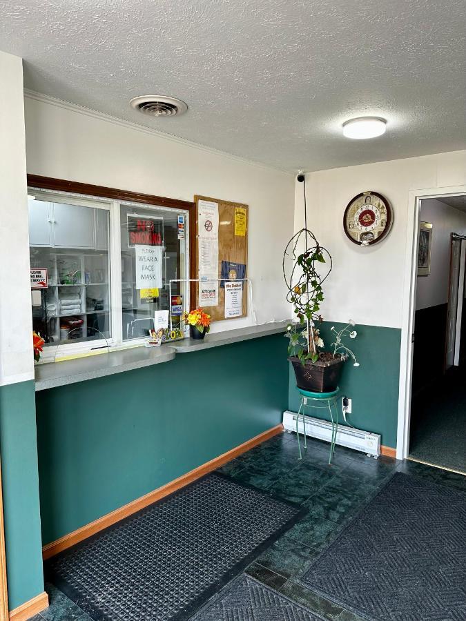 Attica Inn Eksteriør bilde